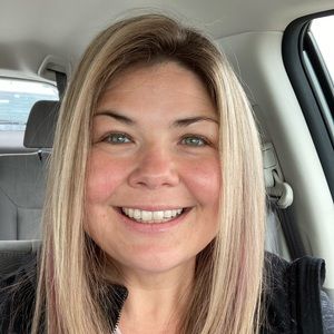 Meet your Posher, Candace